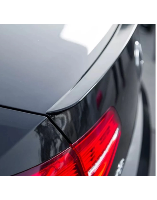 Volkswagen Passat B8 Uyumlu Anatomik Spoiler - Boyasız