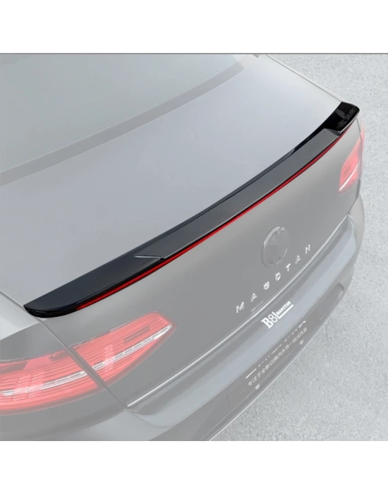 Volkswagen Passat B8 Uyumlu LED Spoiler - Piano Black