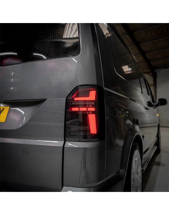 Volkswagen Transporter T6 Uyumlu Makyajli LED Smoke Stop (2015-2019)