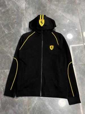 FERARİ KAPÜŞONLU HIRKA - SİYAH