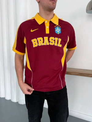 BRASİL POLO YAKA BASKI DETAY TSHİRT -BORDO