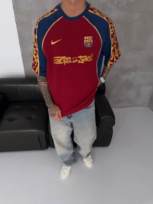 BRÇ KOL DETAY OVERSİZE TSHİRT -KIRMIZI