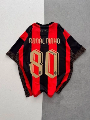 MLN ŞERİT DETAY POLO YAKA OVERSİZE TSHİRT