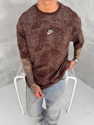 NKE YIKAMALI NAKIŞ DETAY OVERSİZE TSHİRT -KAHVERENGİ