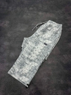 SWD YIKAMALI NAKIŞ 2 İPLİK BAGGY EŞOFMAN -BEYAZ