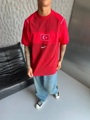 A MİLLİ TİŞÖRT -KIRMIZI
