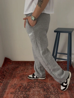 BAGGY STW NAKIŞ DETAY EŞOFMAN - GRİ