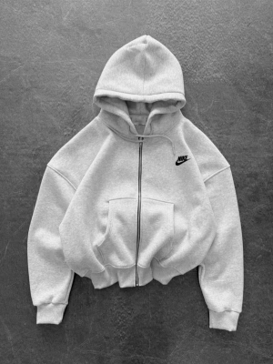 NKE BASKI DETAY OVERSİZE 3 İPLİK HIRKA - GRİ