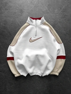 NKE YARIM FERMUAR NAKIŞ DETAY 3 İPLİK SWEAT - BEYAZ