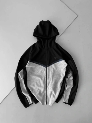 TECH FLEECE HIRKA -SİYAH GRİ