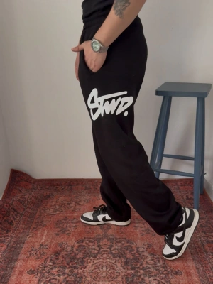 STW BASKI BAGGY EŞOFMAN - SİYAH