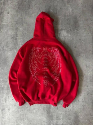 SYNİCAL TAŞLI OVERSİZE 3 İPLİK HIRKA - KIRMIZI