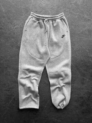 TECH FLECEE EŞOFMAN - GRİ