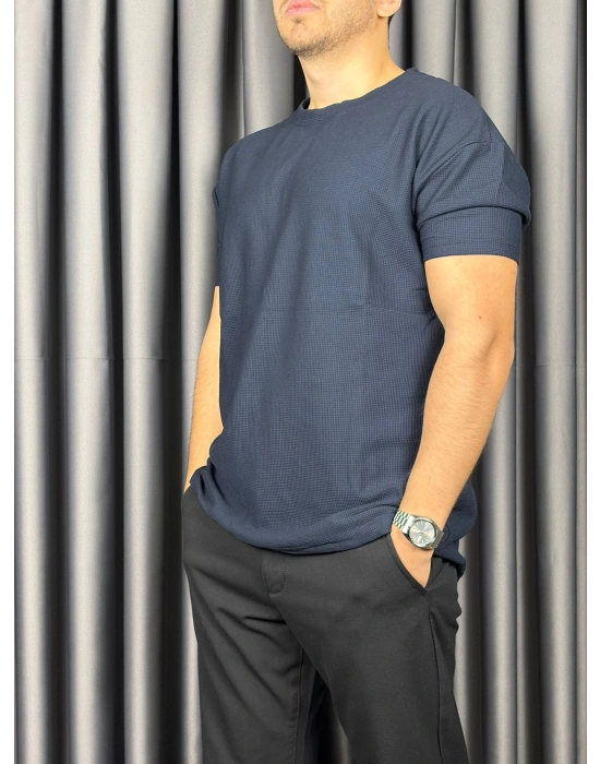 Kollar Dar Kesim Wuffle Kumaş Tshirt - Lacivert