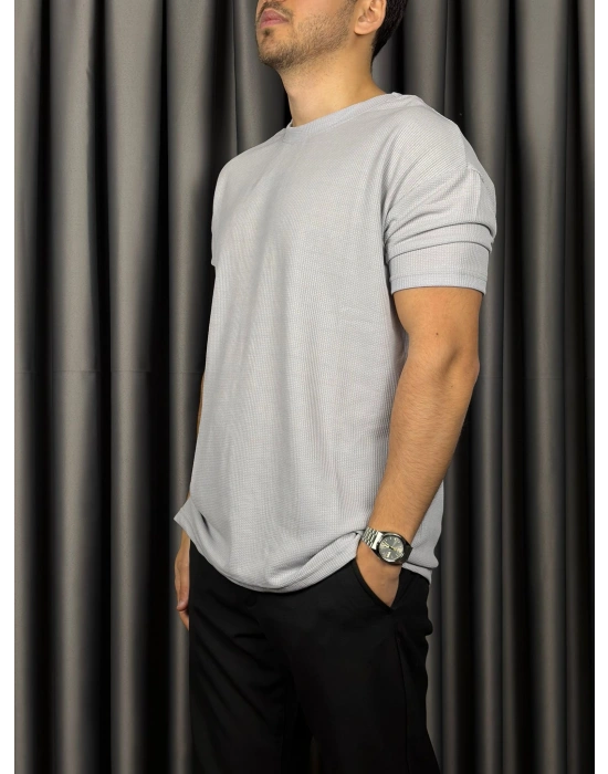 Kollar Dar Kesim Wuffle Kumaş Tshirt - Gri