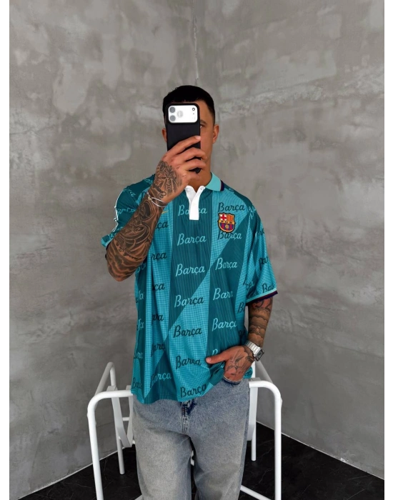 BARÇA NAKIŞ DETAY OVERSİZE POLO YAKA TSHİRT