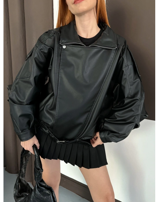 Oversize Kemer Detay Deri Ceket