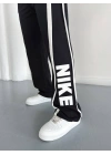 NKE 2 İPLİK ŞERİT DETAY BAGGY PAÇA LASTİKLİ EŞOFMAN - SİYAH