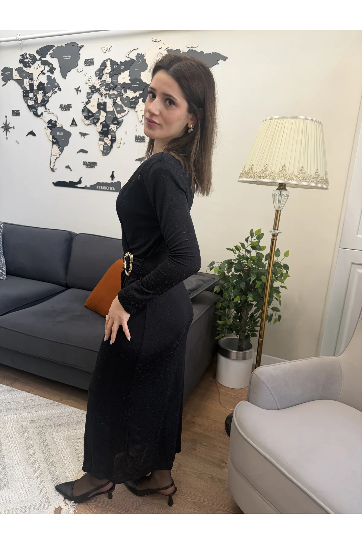 Kruvaze Yaka Işıltılı Tokalı Krep Elbise Siyah