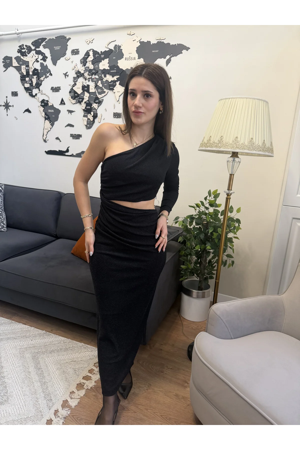 Tek Kol Parıltılı Bel Dekolteli Elbise Siyah