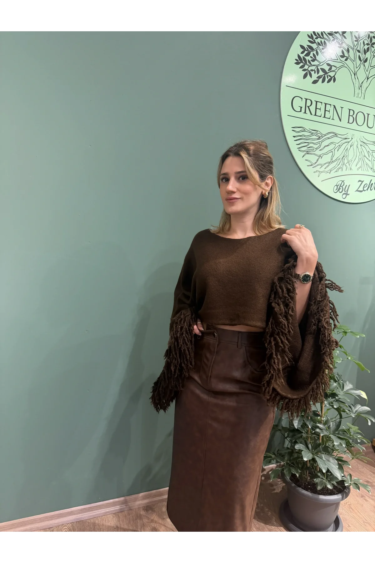 Arkadan Yırtmaçlı Midi Boy Eskitme Görünümlü Deri Etek Acıkahve