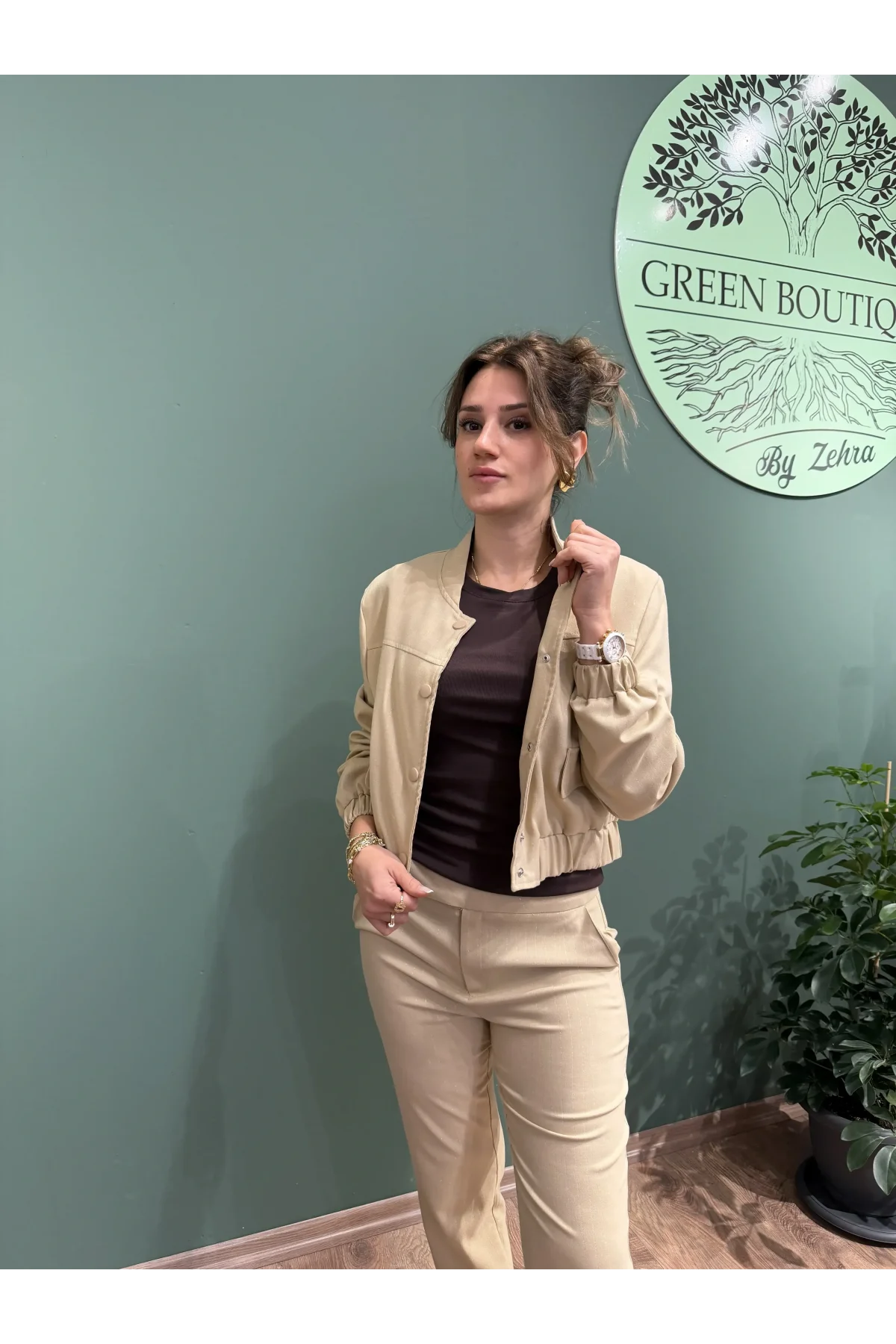 Çıtçıtlı Cepli Simli Ceket İspanyol Paça Simli Pantolon Takım Bej