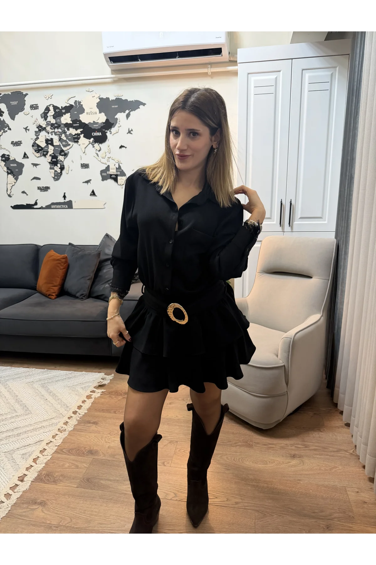 Dantel Detaylı Gold Toka Kemerli Mini Elbise Siyah