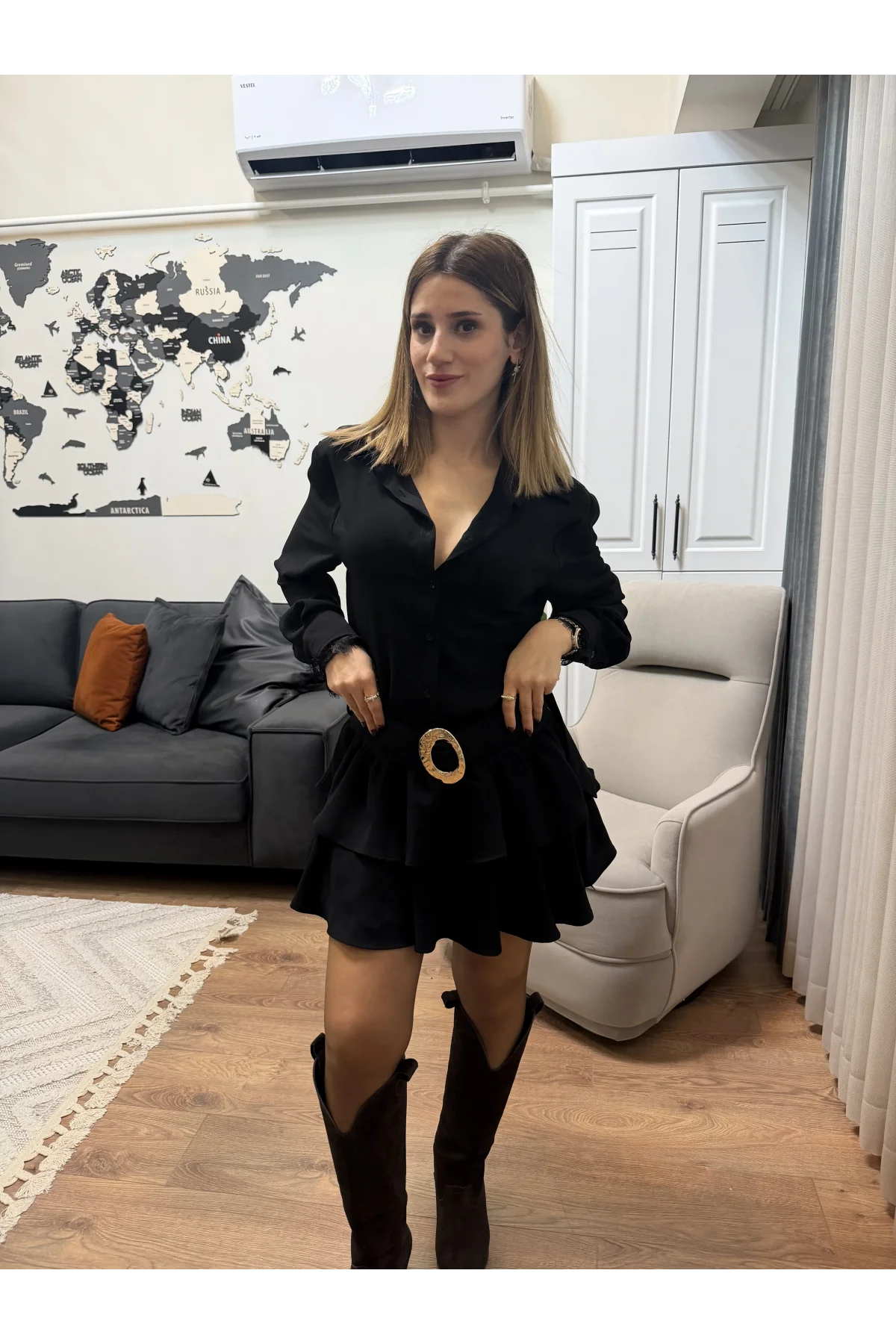 Dantel Detaylı Gold Toka Kemerli Mini Elbise Siyah