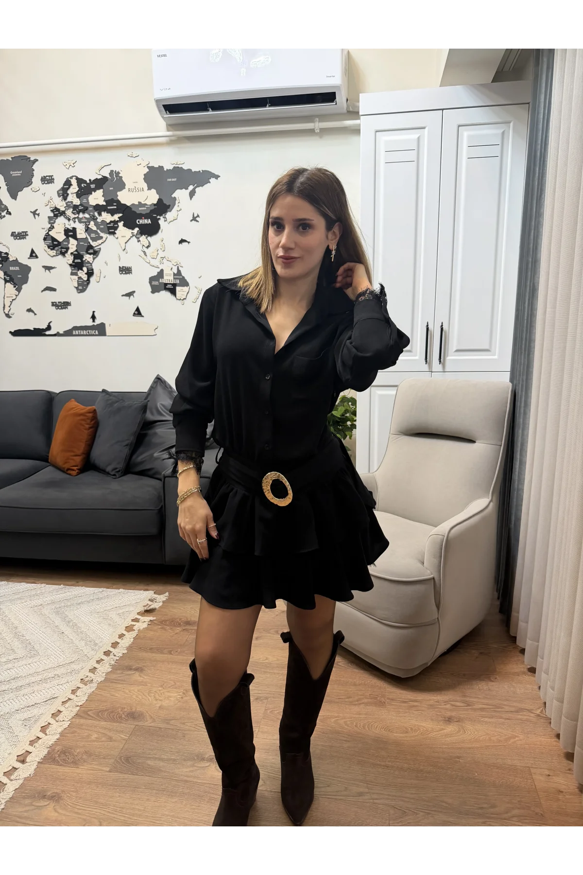 Dantel Detaylı Gold Toka Kemerli Mini Elbise Siyah