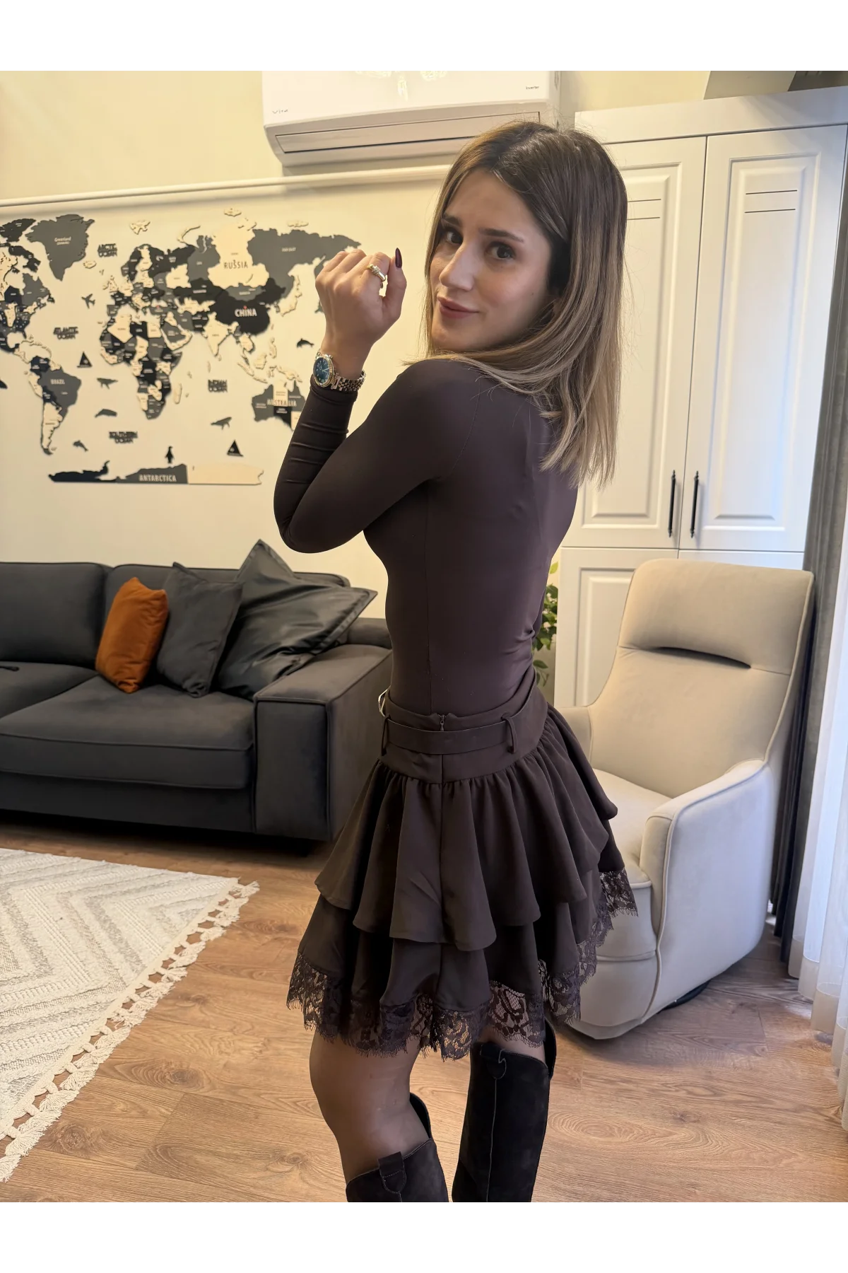 Dantel Detaylı Kemerli Mini Etek Kahverengi