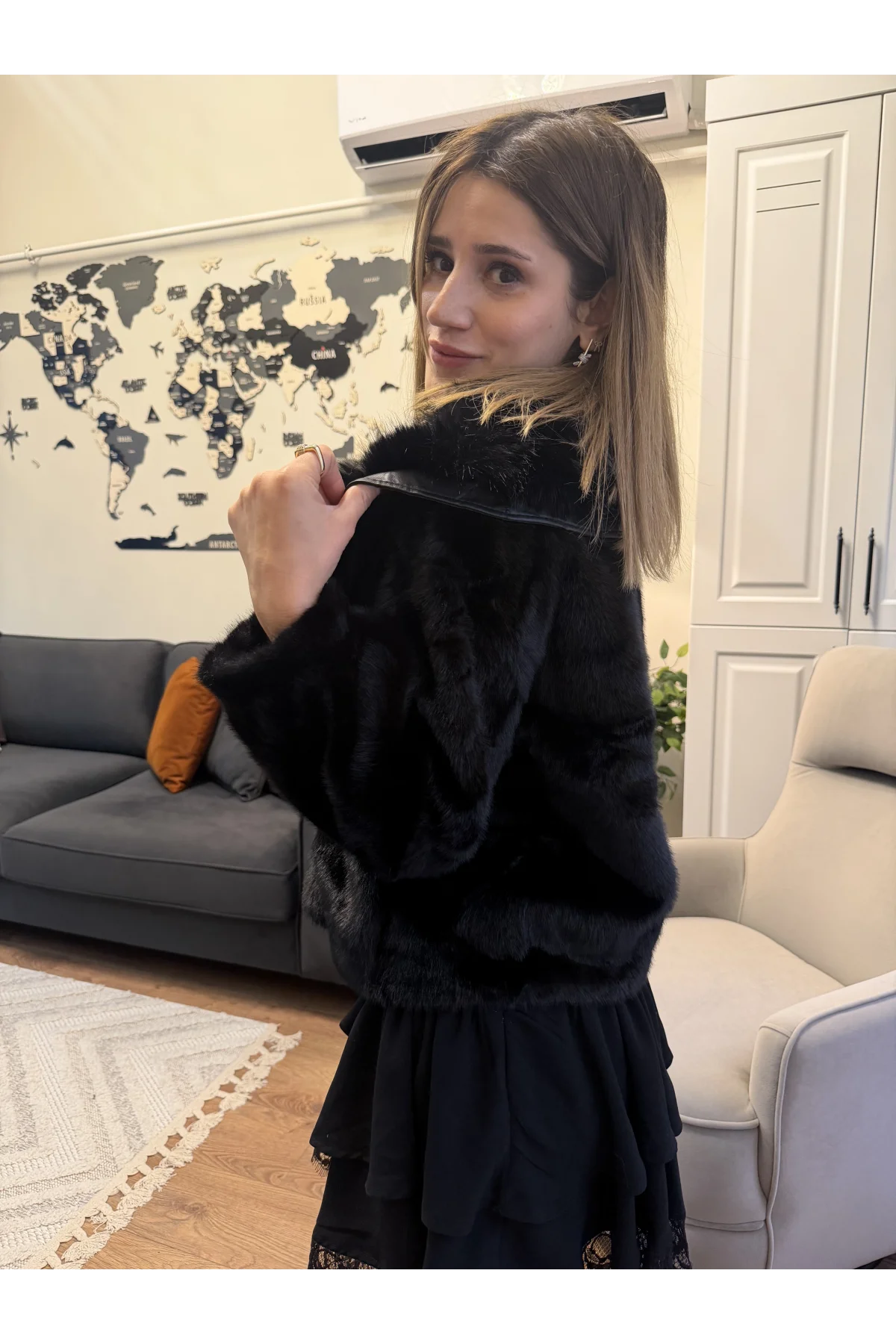 Deri ve Düğme Detaylı Premium Kürk Mont Siyah