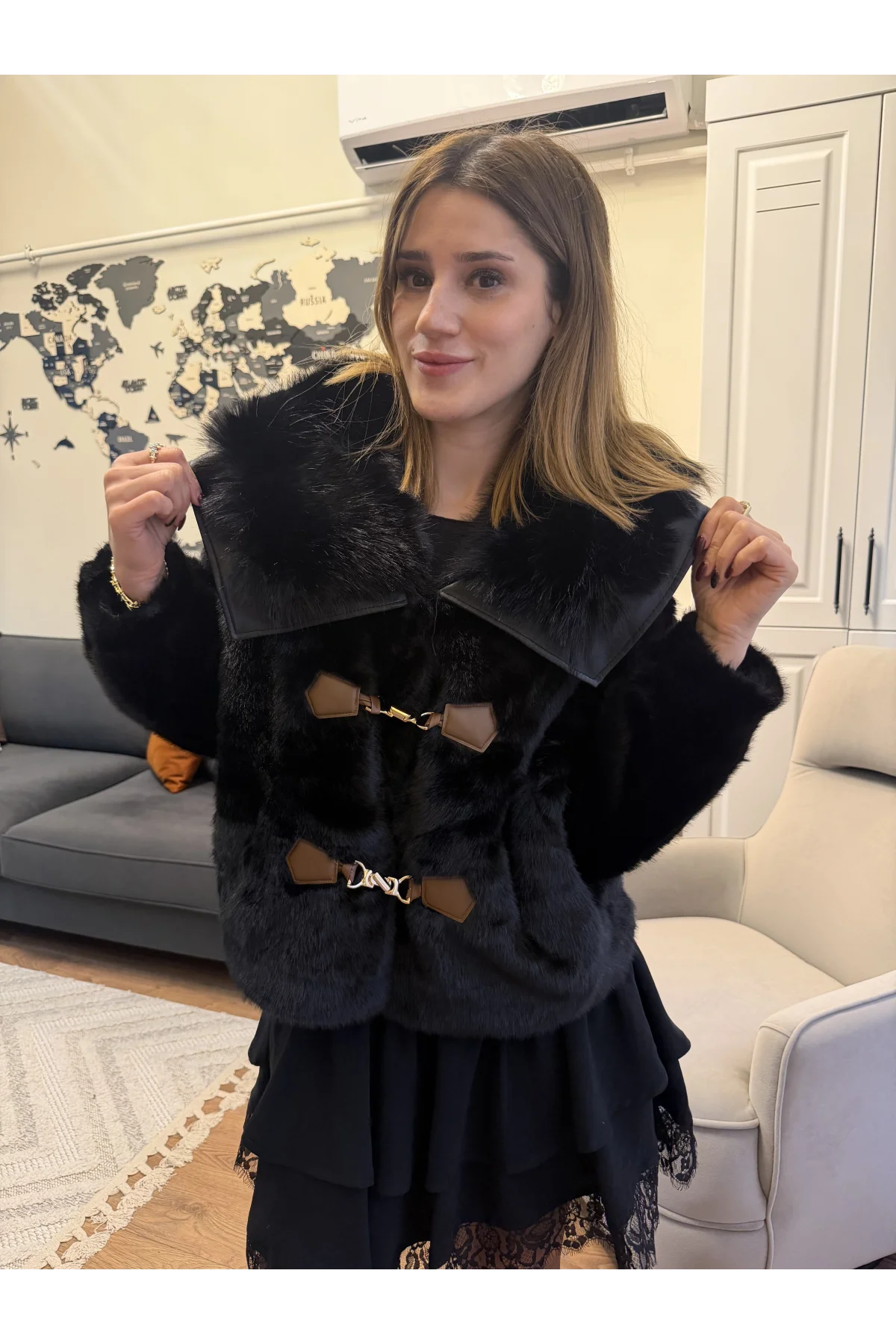 Deri ve Düğme Detaylı Premium Kürk Mont Siyah