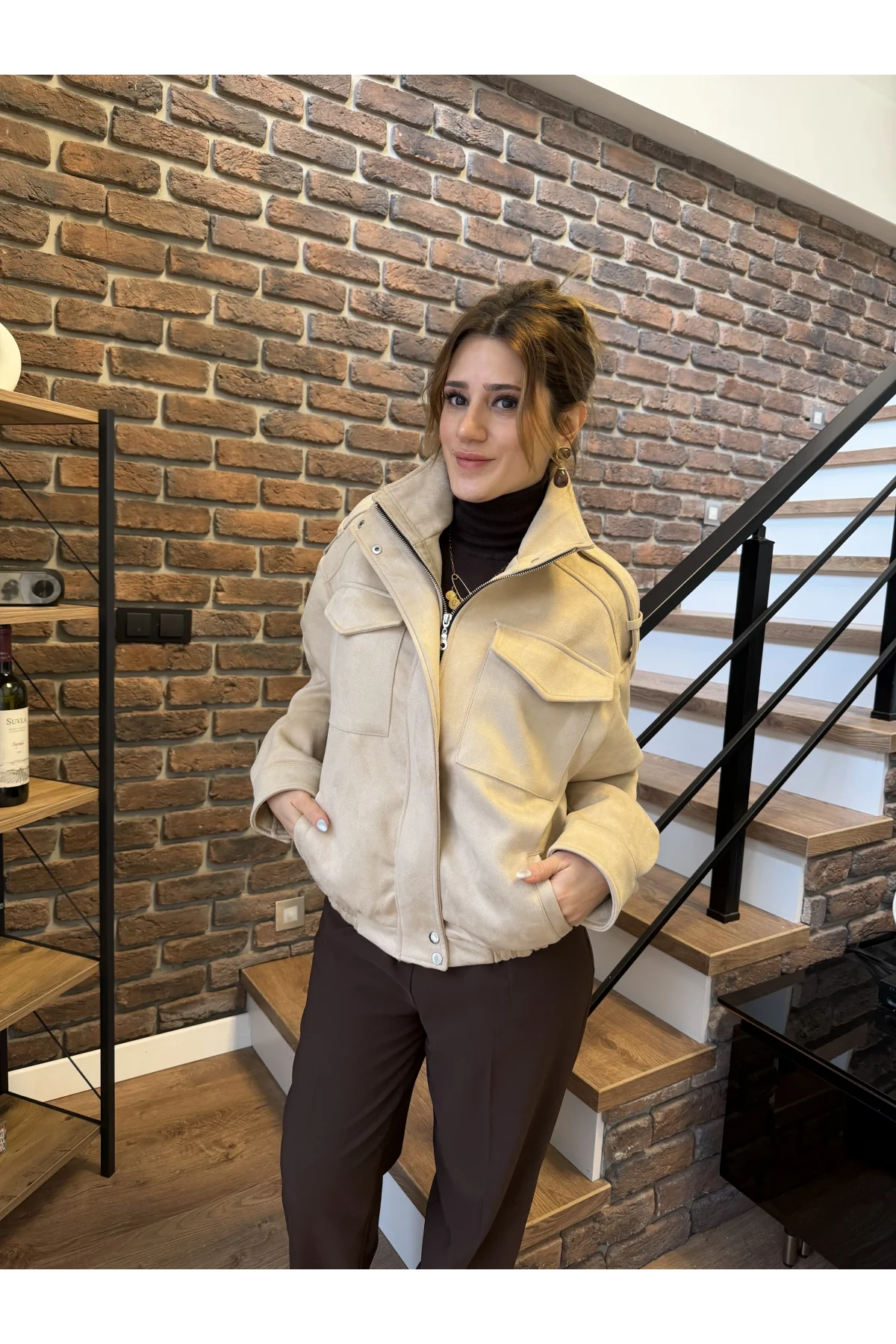 Geniş Cep Detaylı Süet Bomber Ceket Bej