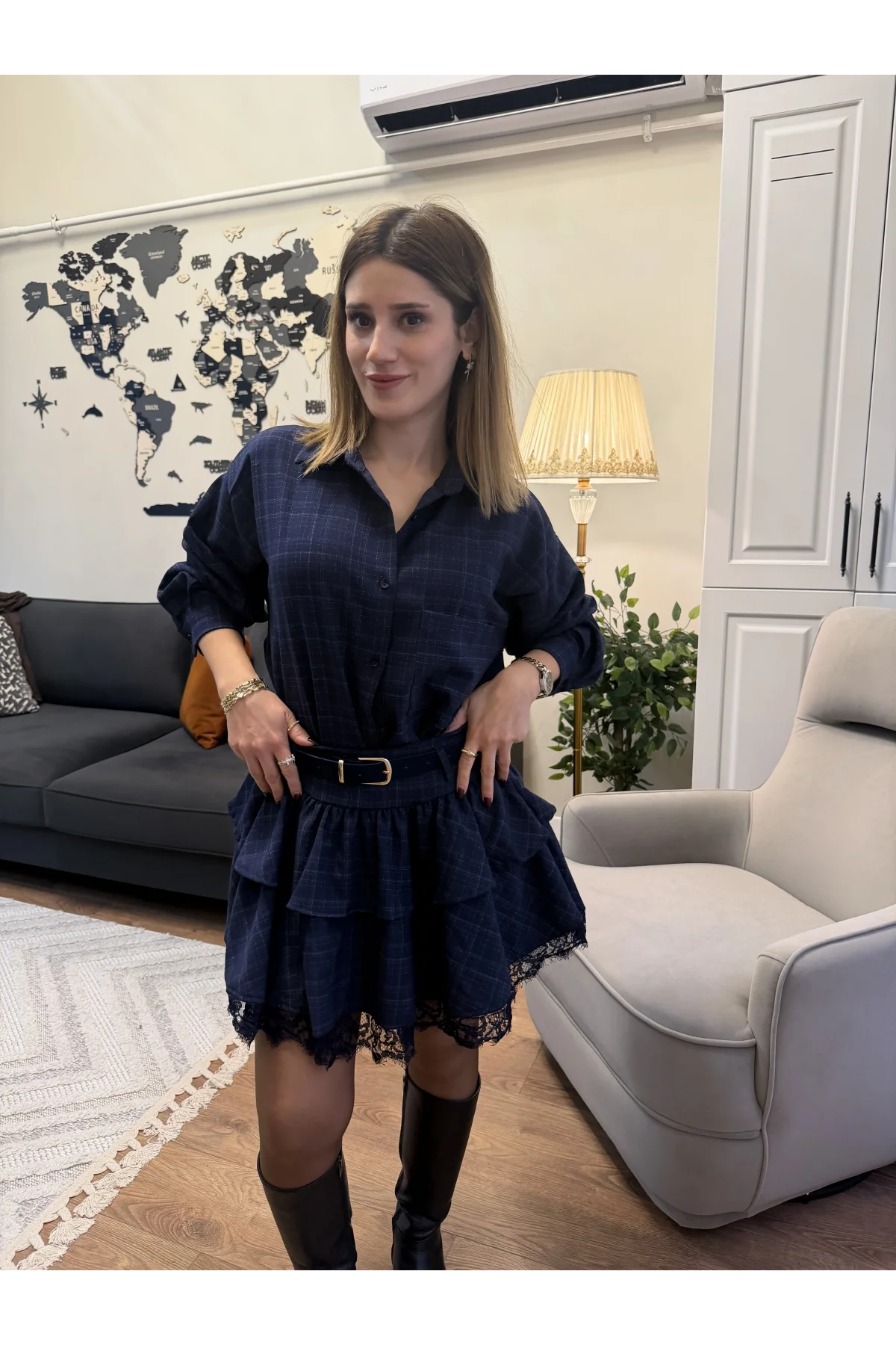 Kemerli Fırfırlı Dantel Detaylı Mini Etek ve Oversize Gömlek Takım Lacivert