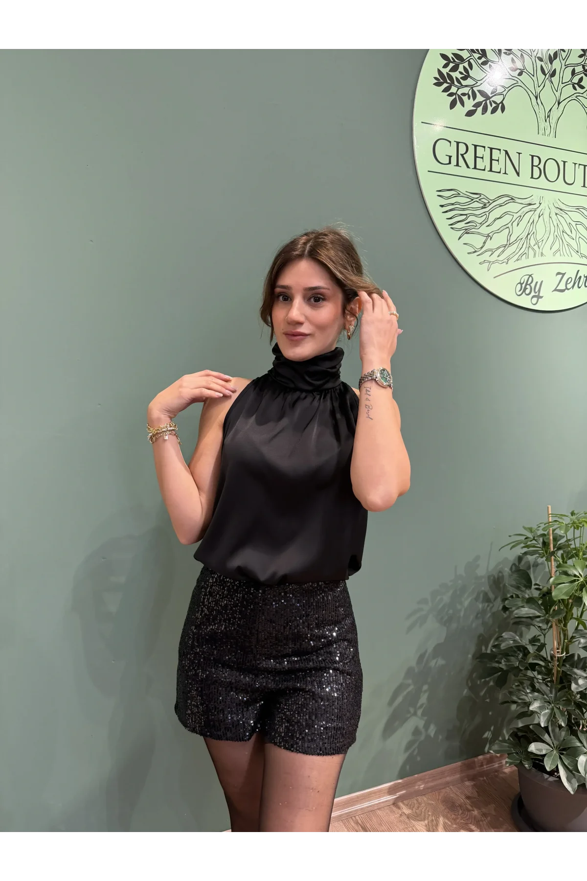 Kolsuz Reglan Kesim Bluz Siyah