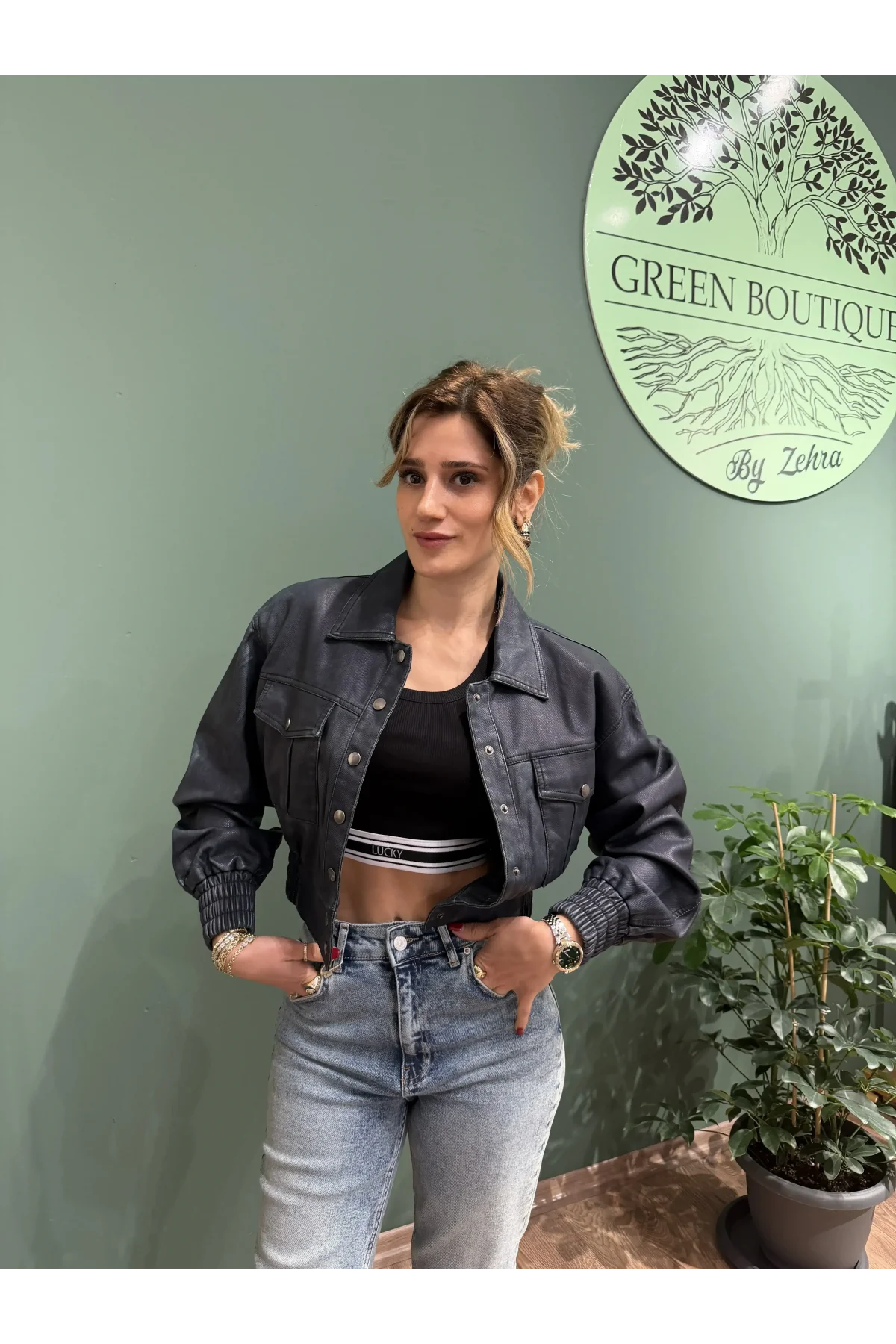 Koyu Yeşil Deri Görünümlü Kısa Ceket