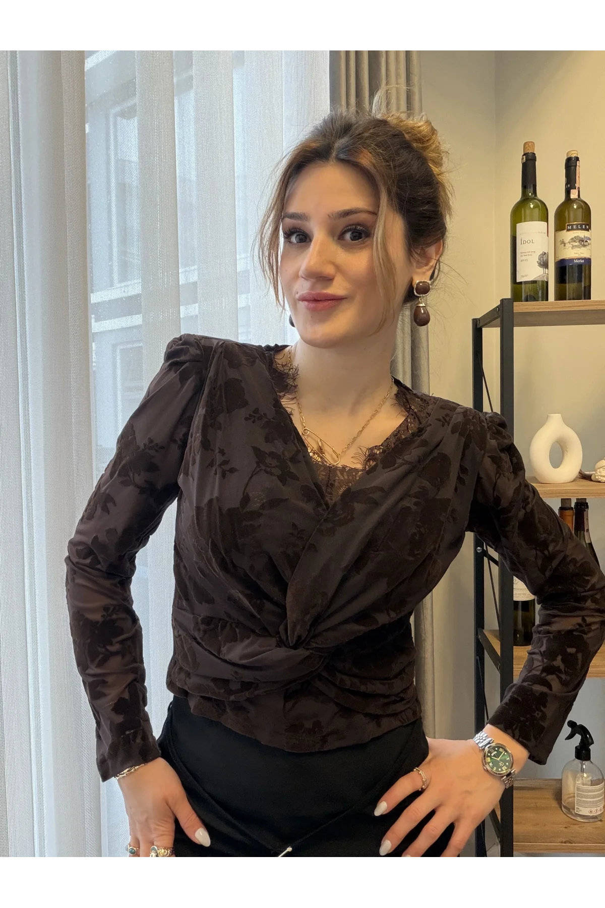 Kruvaze Yaka Kadife Desenli Bluz Kahverengi