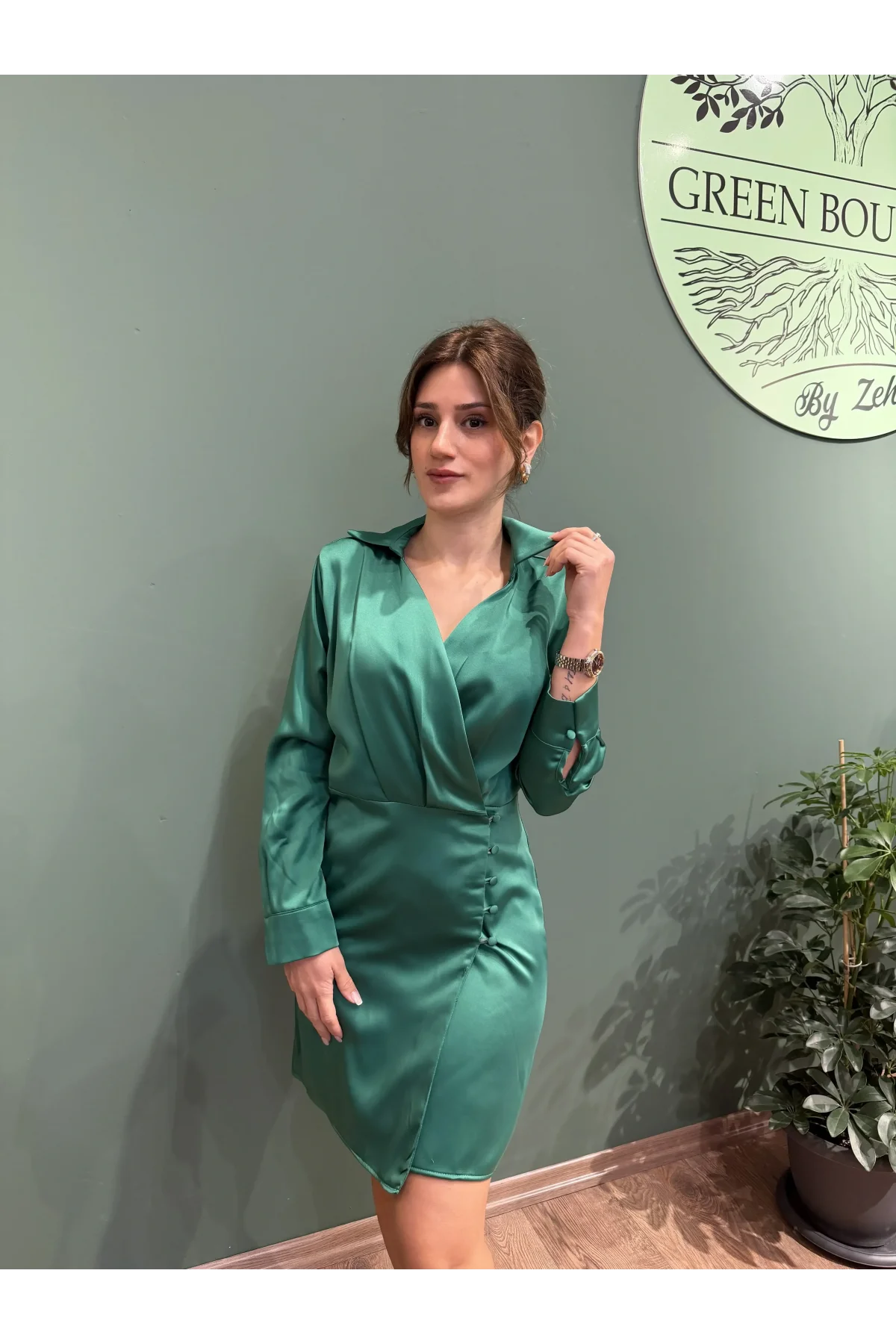 Kruvaze Yaka Önü Düğmeli Elbise Saten Yeşil