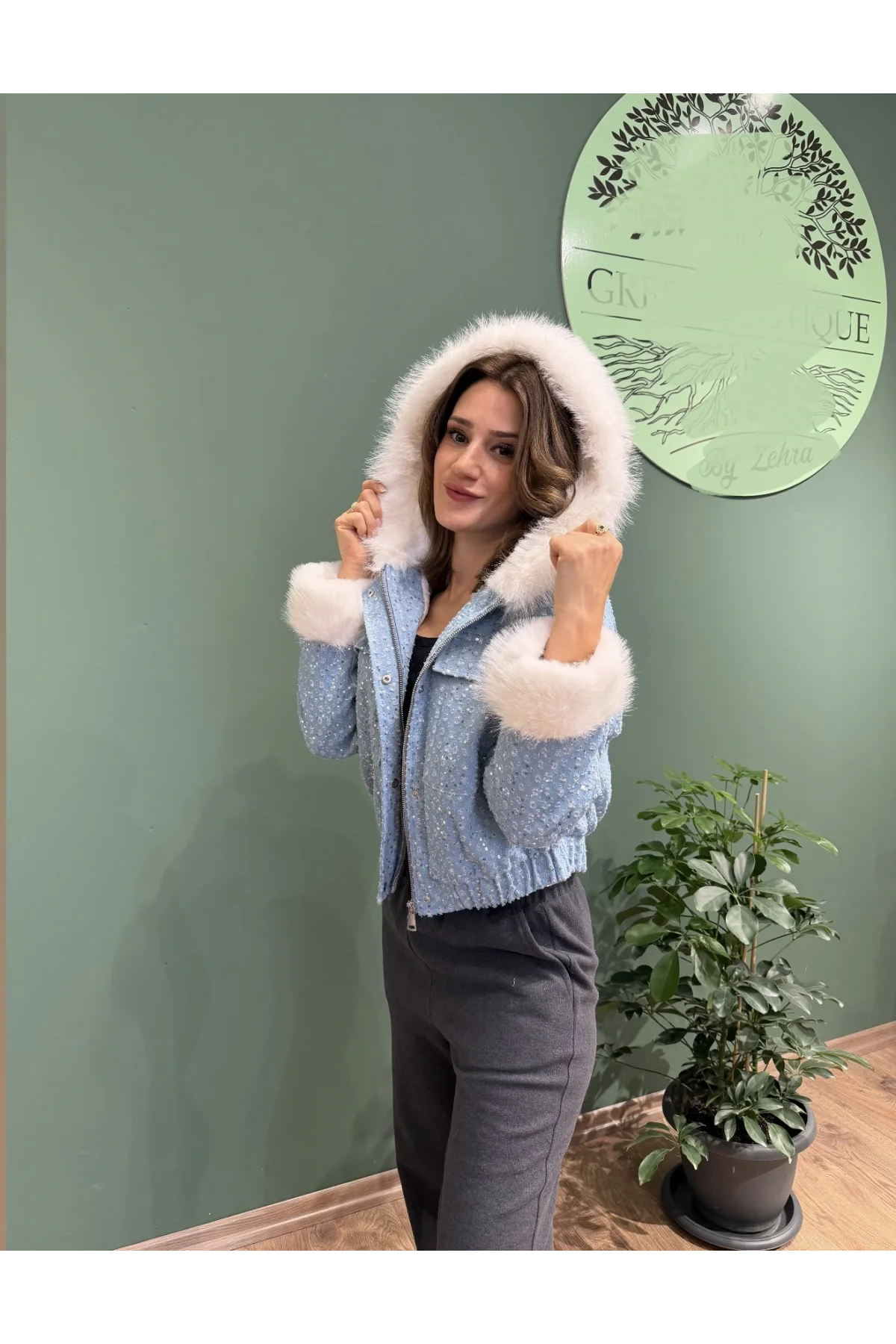 Kürk Kapşonlu İçi Tay Tüyü Pullu Ceket Mavi