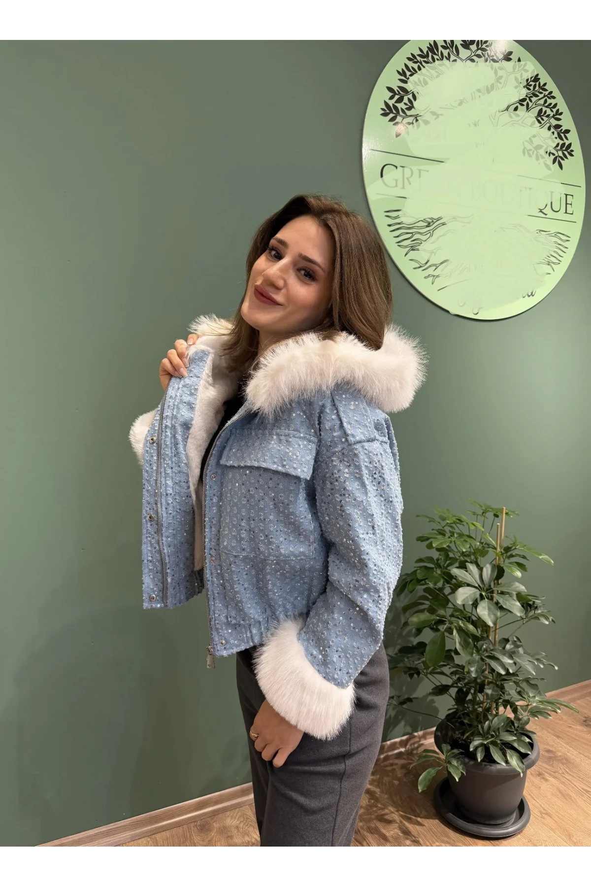 Kürk Kapşonlu İçi Tay Tüyü Pullu Ceket Mavi