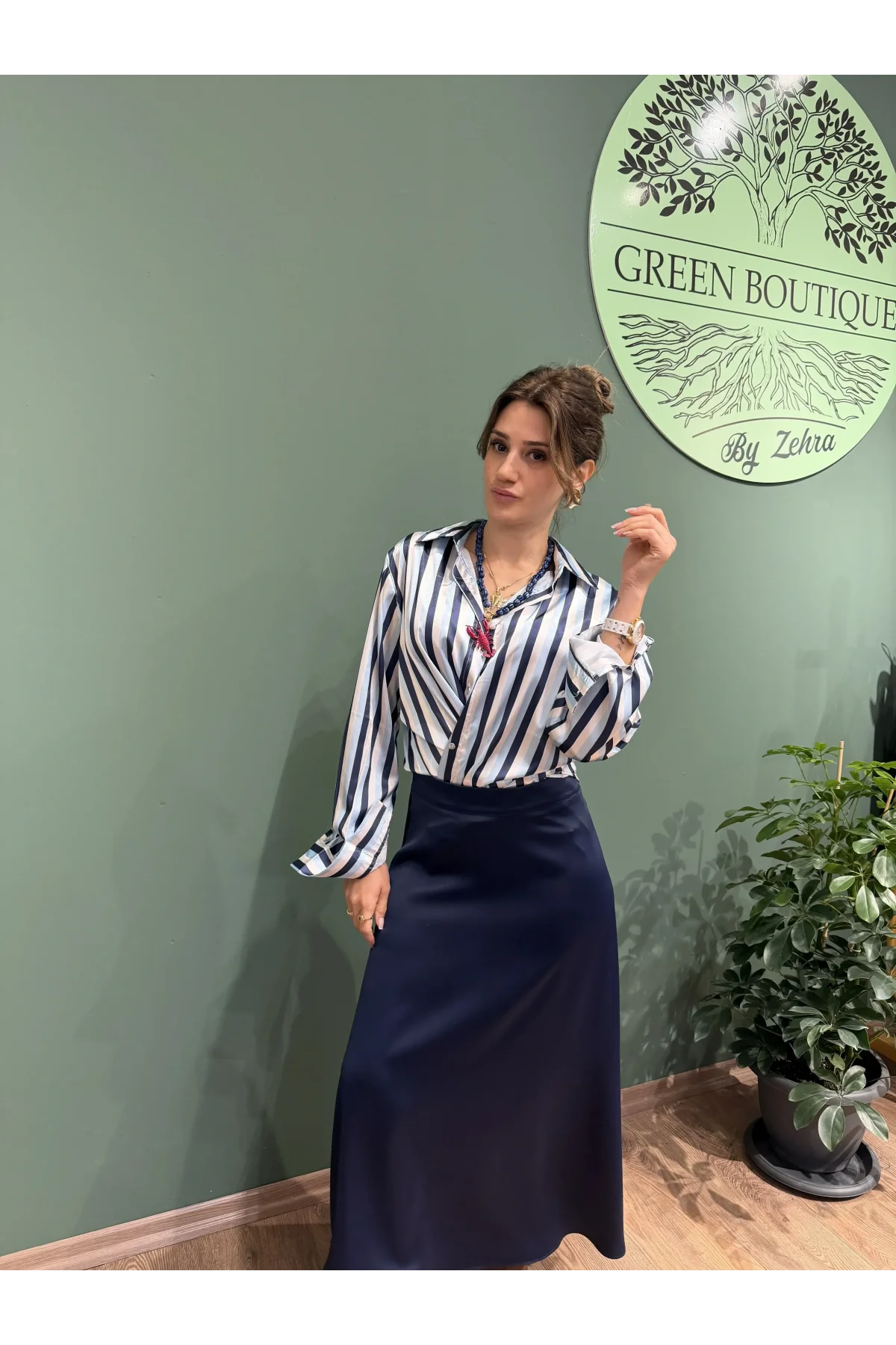 Midi Boy Saten Etek Lacivert