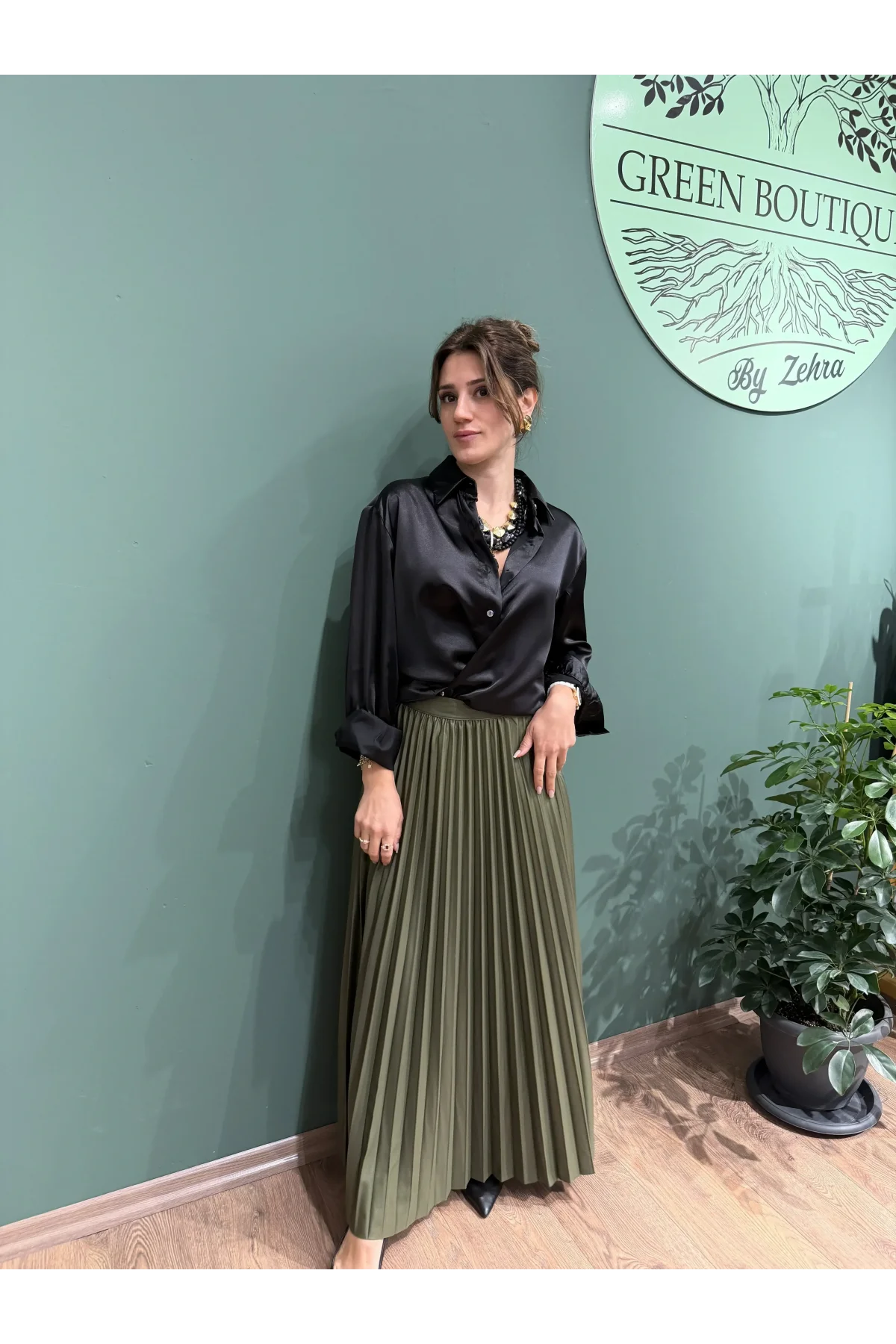 Pileli Uzun Parlak Etek Haki