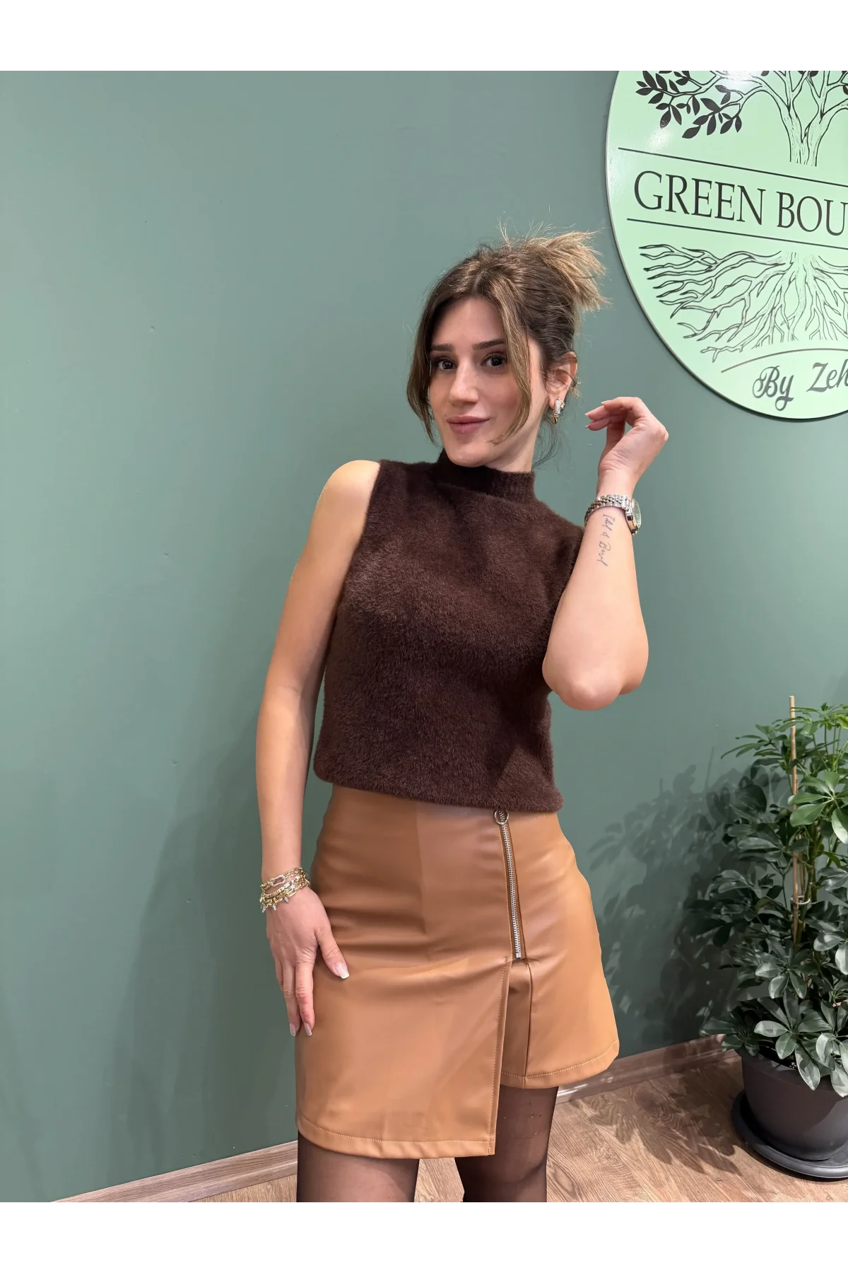 Sıfır Kollu Sakallı Süveter Kahverengi