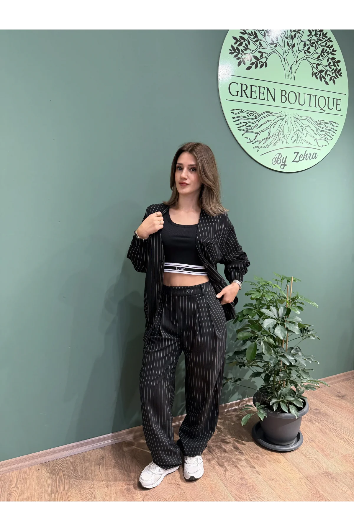 Siyah Beyaz Çizgili Ceket Pantolon Takım