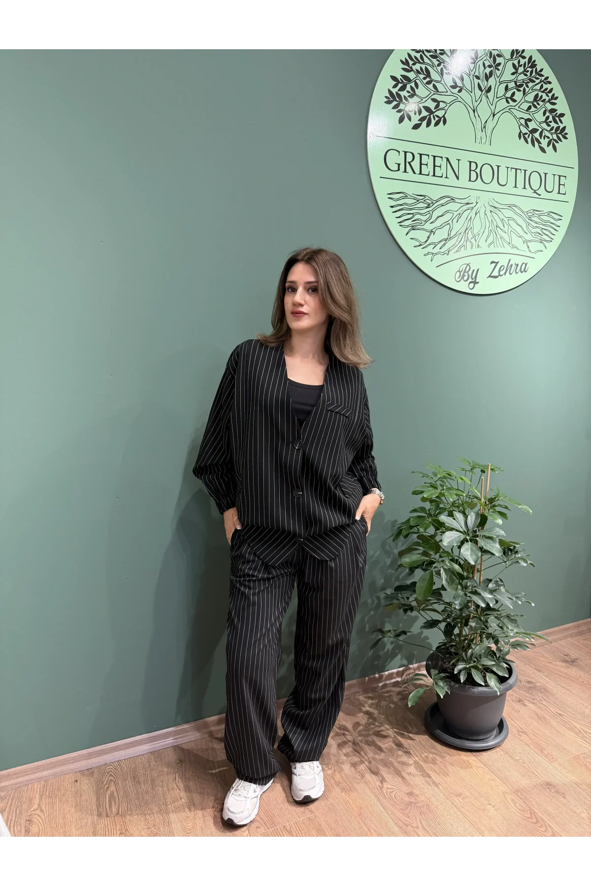 Siyah Beyaz Çizgili Ceket Pantolon Takım