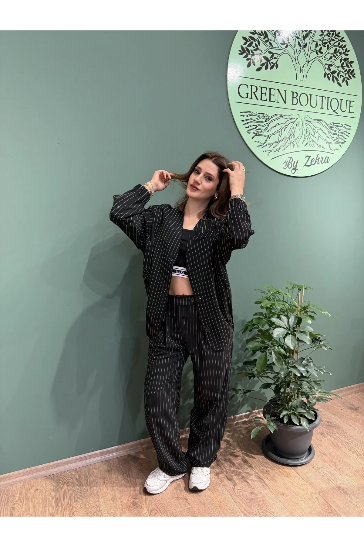 Siyah Beyaz Çizgili Ceket Pantolon Takım