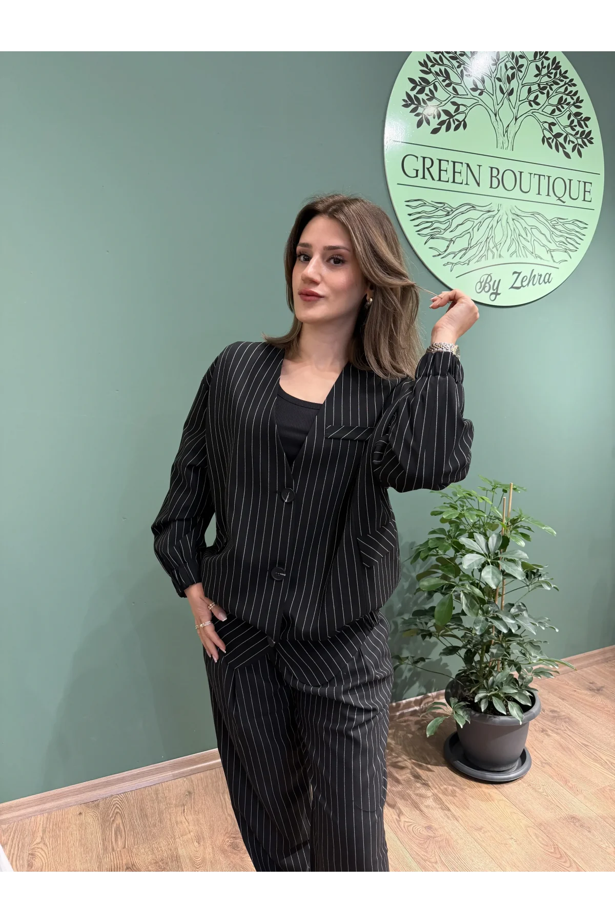 Siyah Beyaz Çizgili Ceket Pantolon Takım