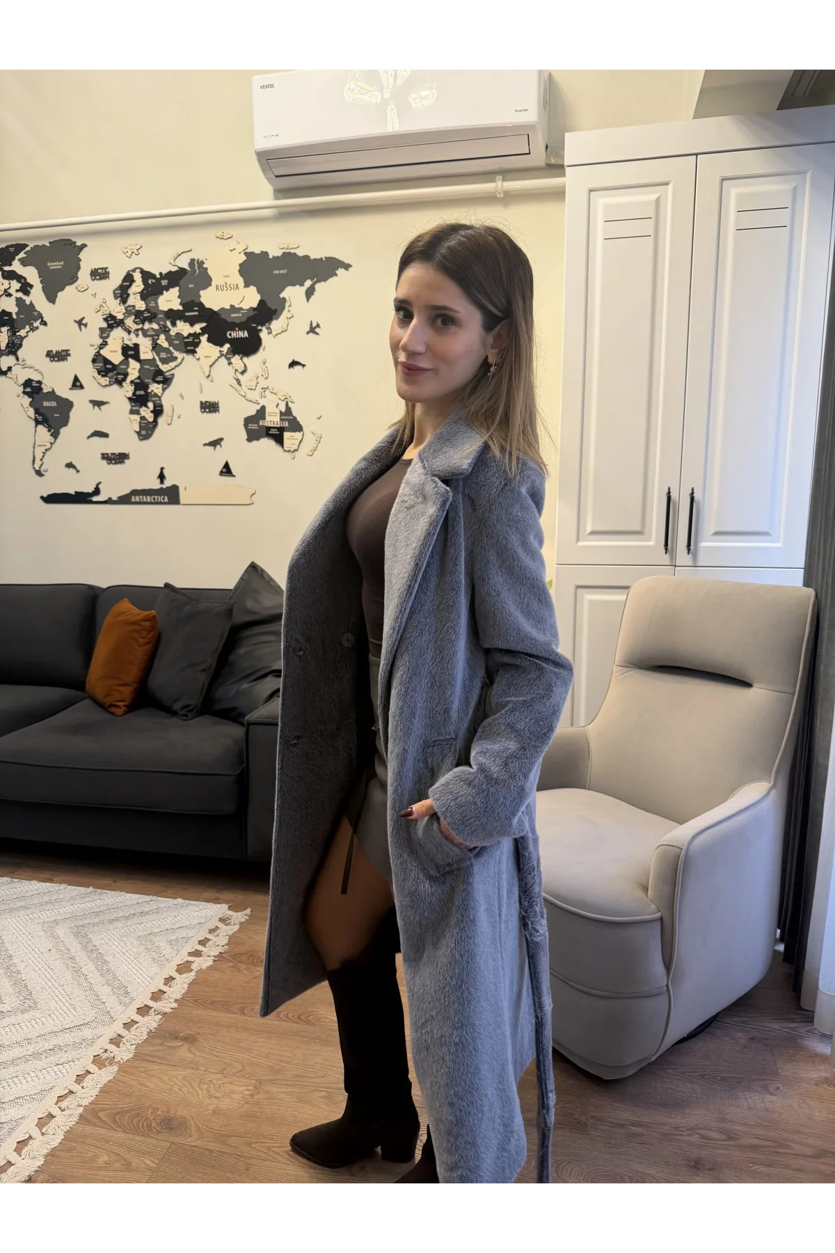 Tay Tüyü Düğme Ve Kuşak Detaylı Kaban Antrasit