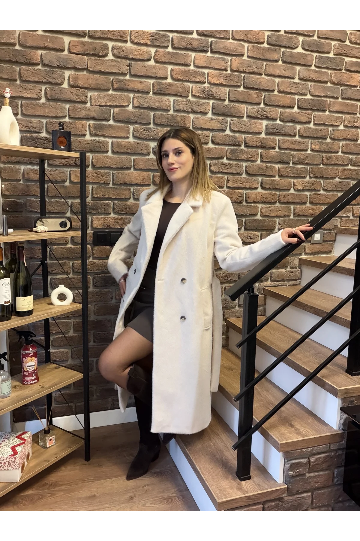 Tay Tüyü Düğme Ve Kuşak Detaylı Kaban Taş