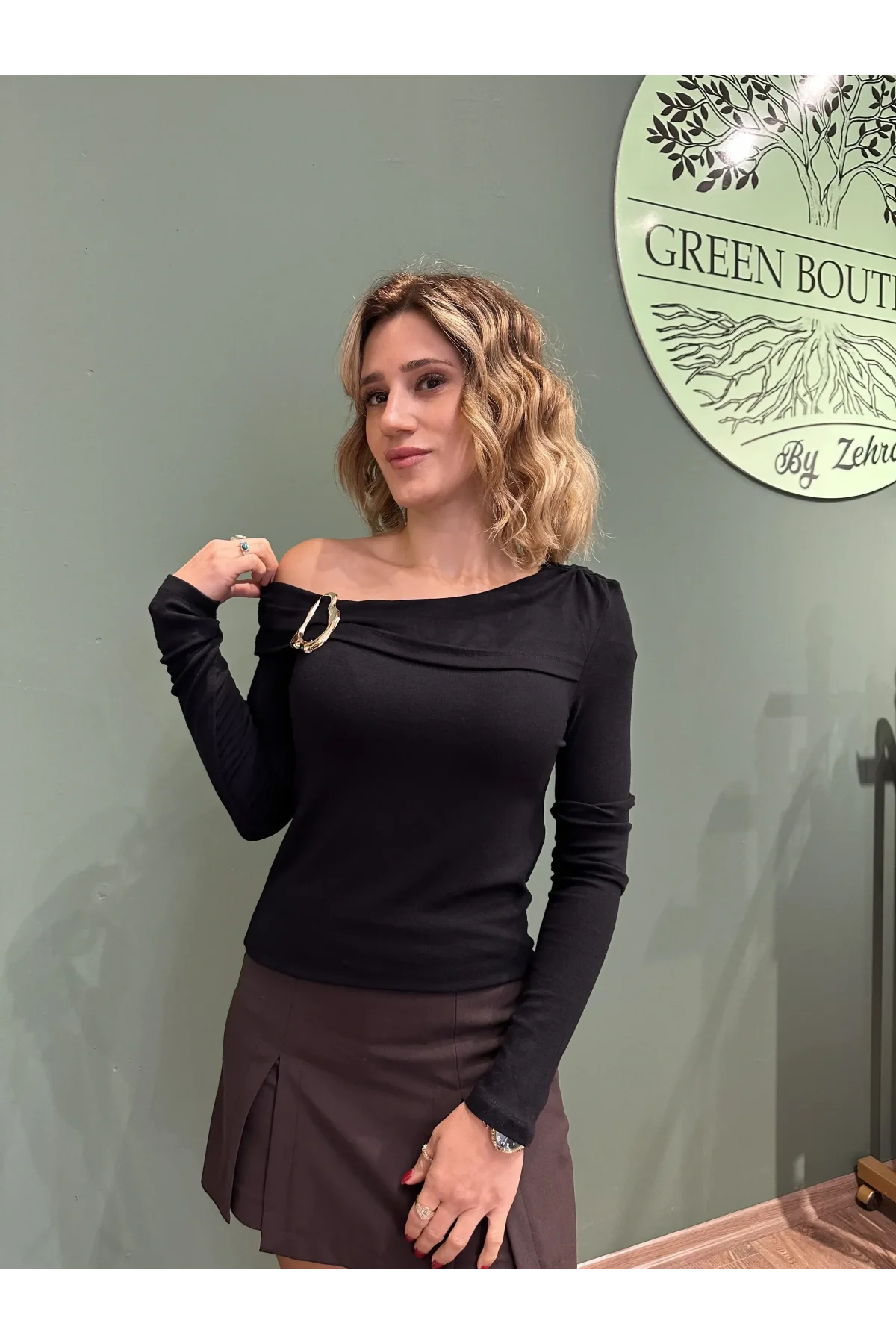 Tek Omuz Açık Tokalı Bluz Siyah